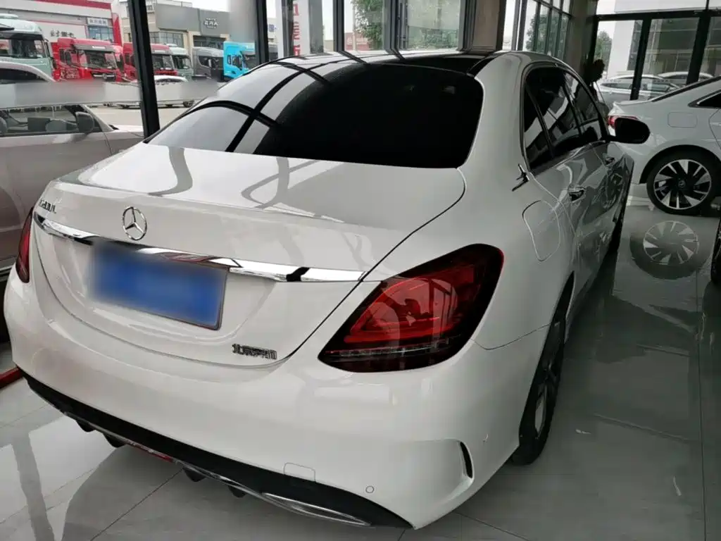 Mercedes-Benz C-Class — миниатюра 6