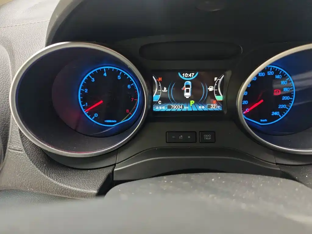 BYD Yuan — миниатюра 13