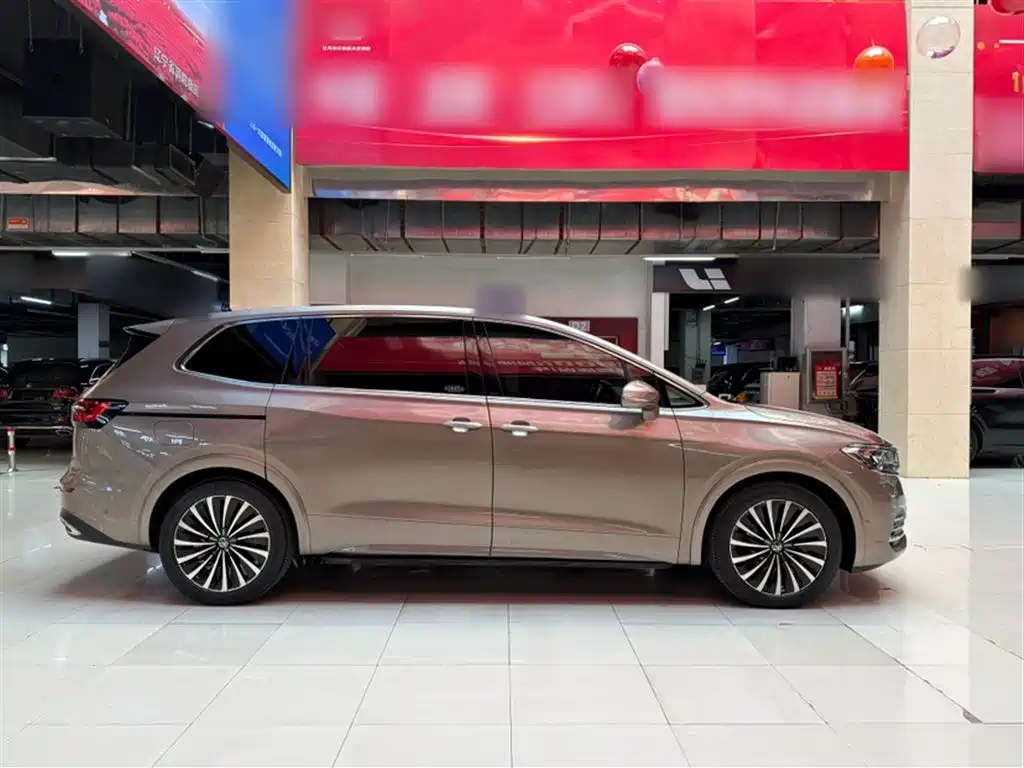 Volkswagen Viloran 2020 380TSI Luxury
