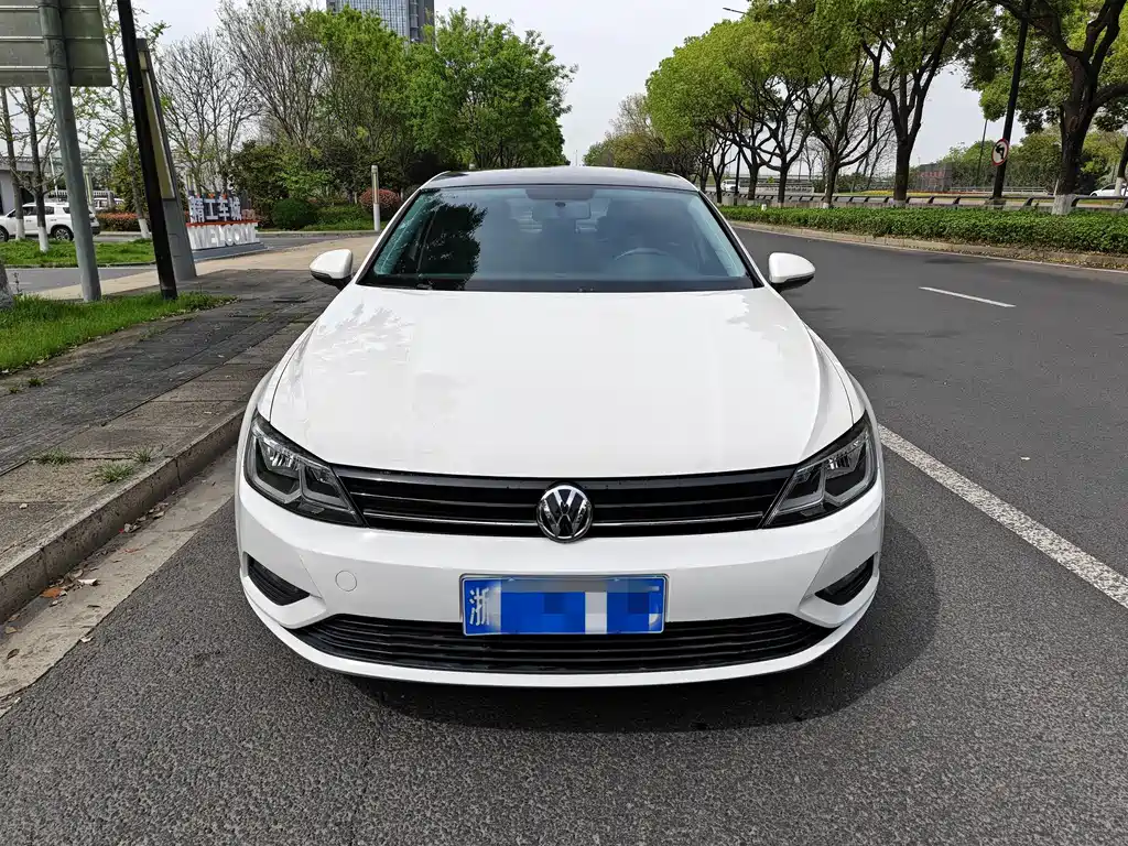 Volkswagen Lamando 2018 230TSI DSG