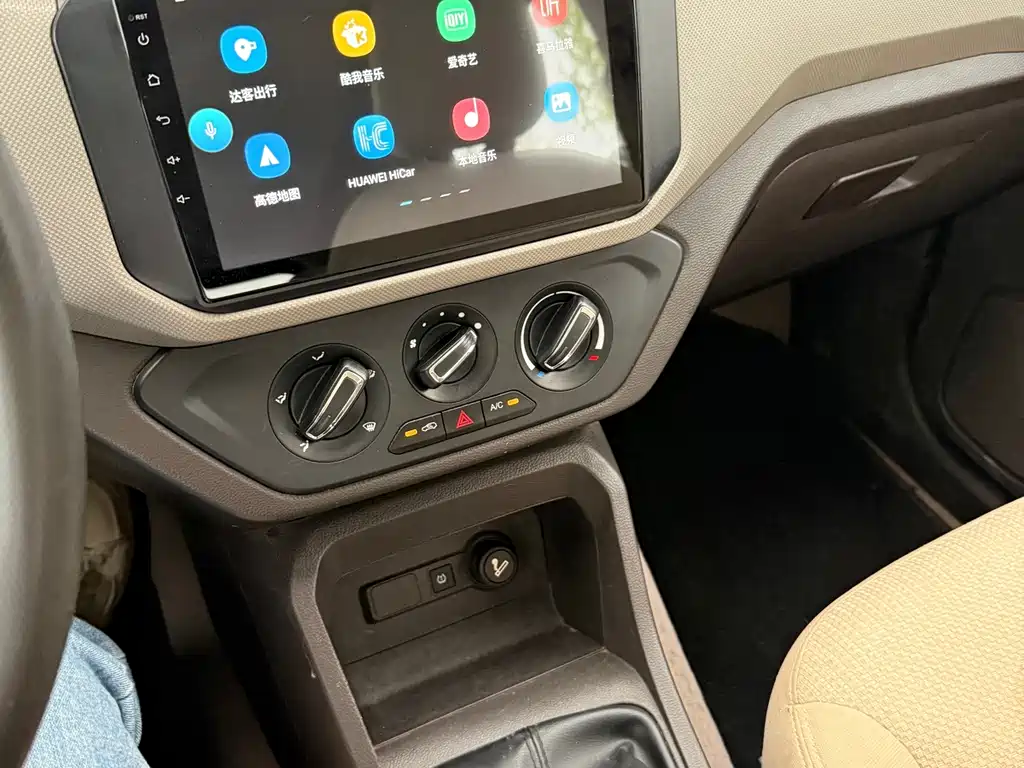 Wuling Hongguang — миниатюра 11