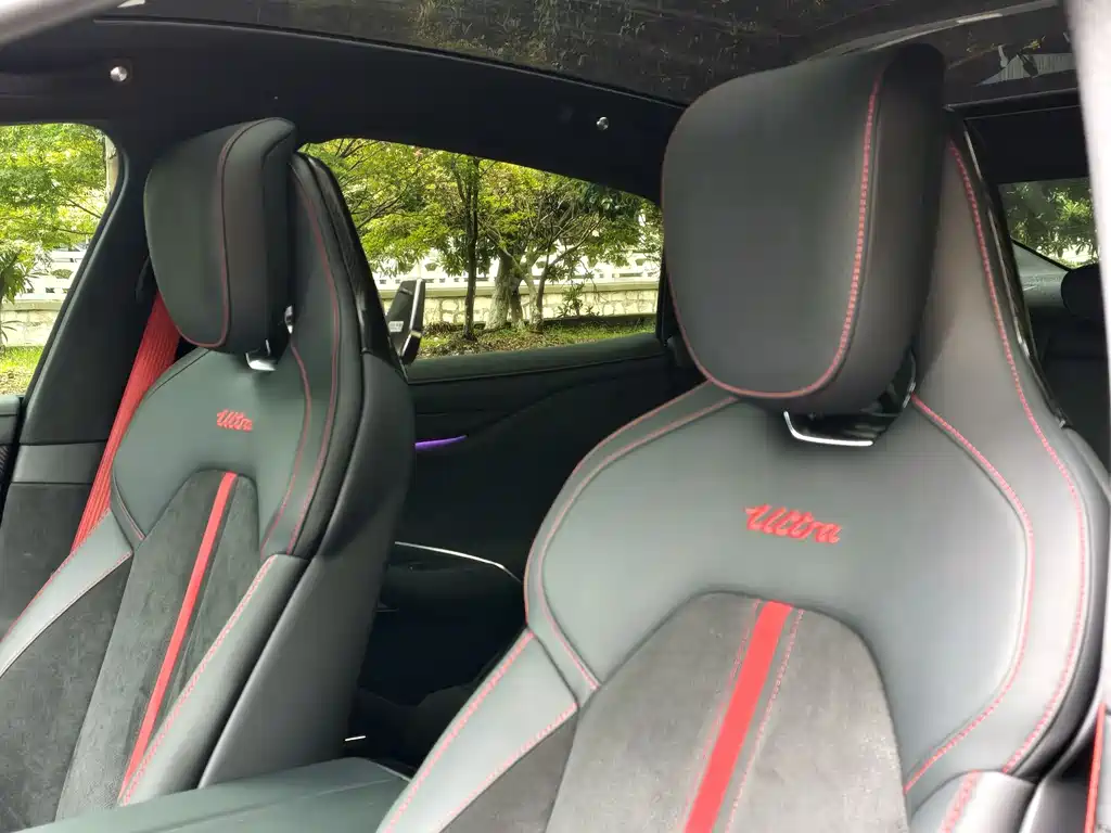 XIAOMI CAR XIAOMI SU7 ULTRA