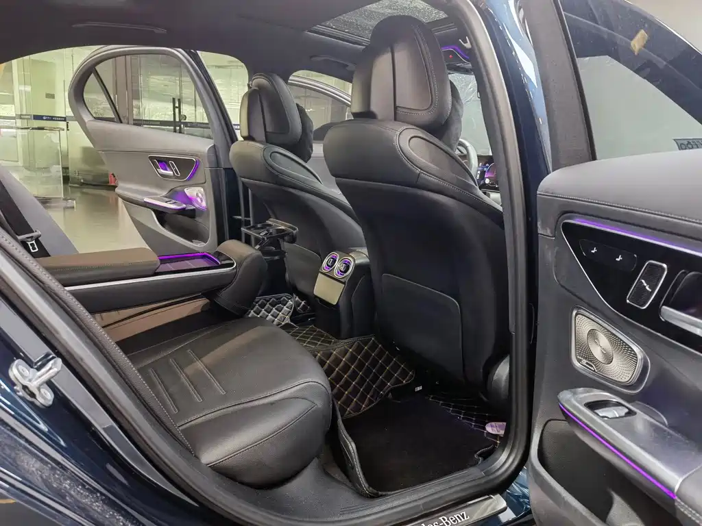 Mercedes-Benz C-Class — миниатюра 10