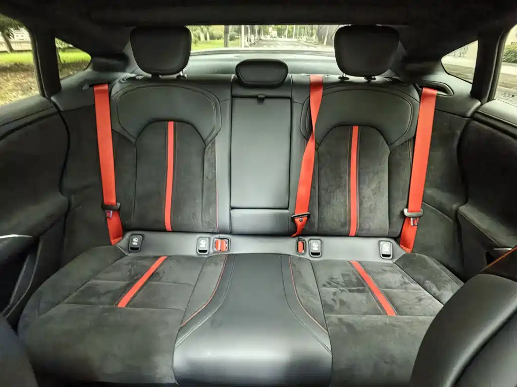 XIAOMI CAR XIAOMI SU7 ULTRA