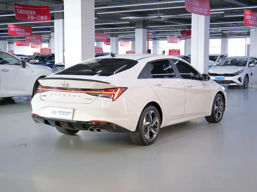 Hyundai Elantra — миниатюра 6