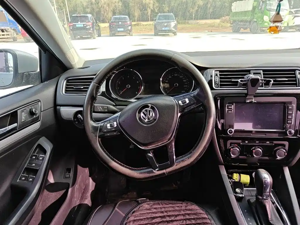 Volkswagen Sagitar — миниатюра 11