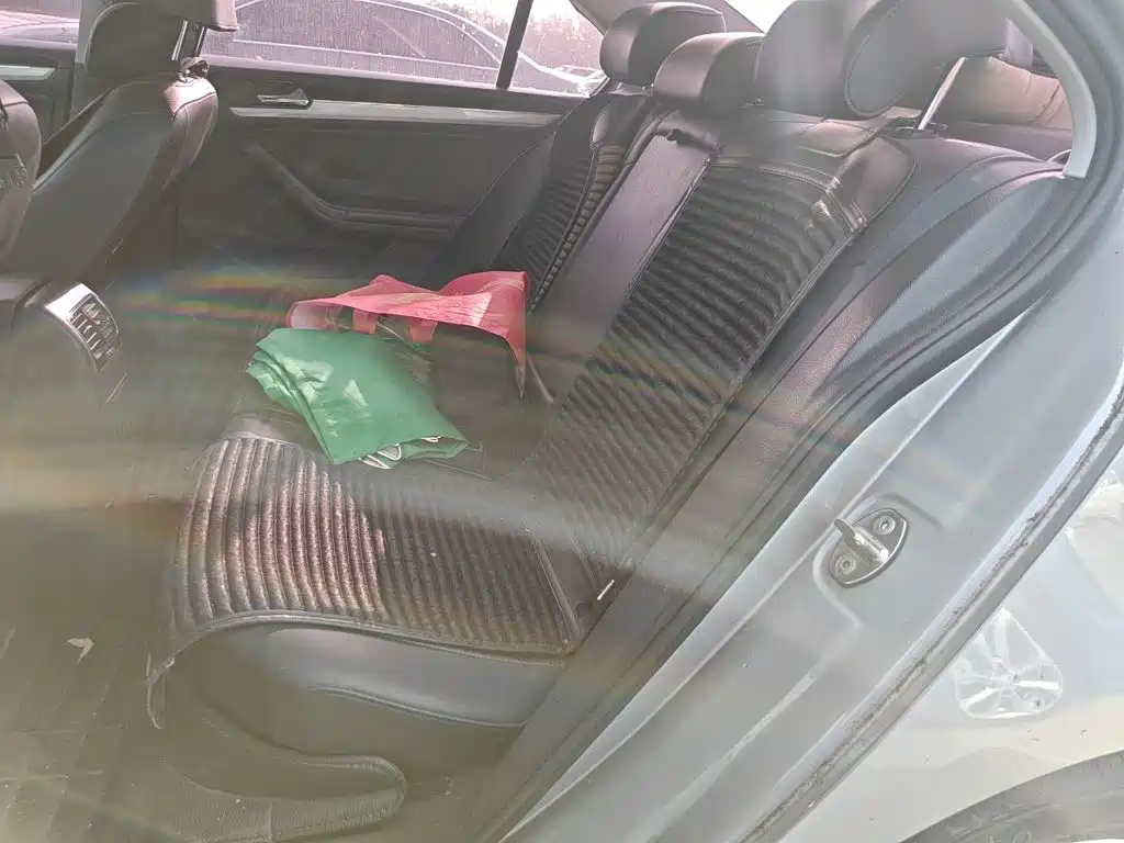 Volkswagen Sagitar — миниатюра 18