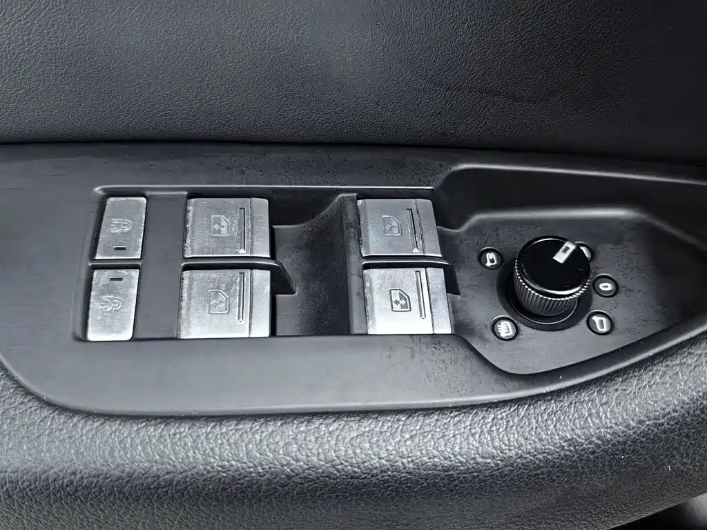 Audi A6L — миниатюра 9