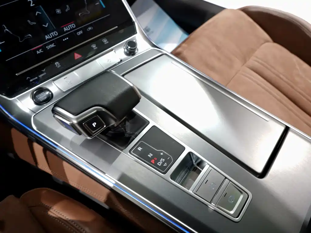 Audi A7L — миниатюра 11