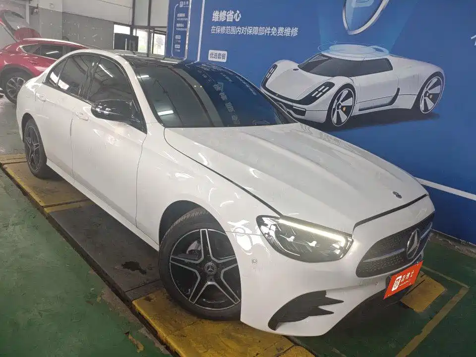 Mercedes-Benz E-Class (Import) — миниатюра 2
