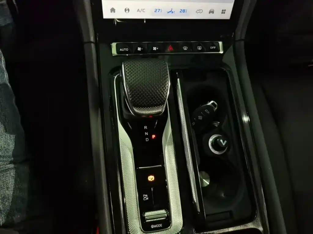 Hongqi Hongqi H5 PHEV — миниатюра 14
