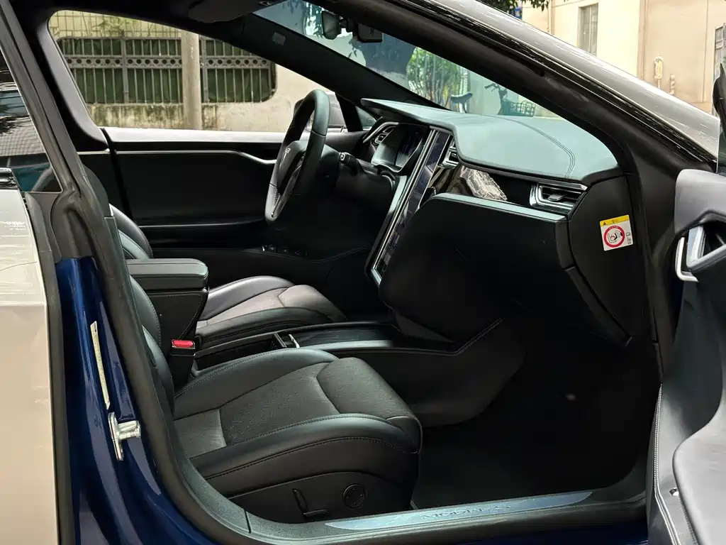 Tesla Model S — миниатюра 17