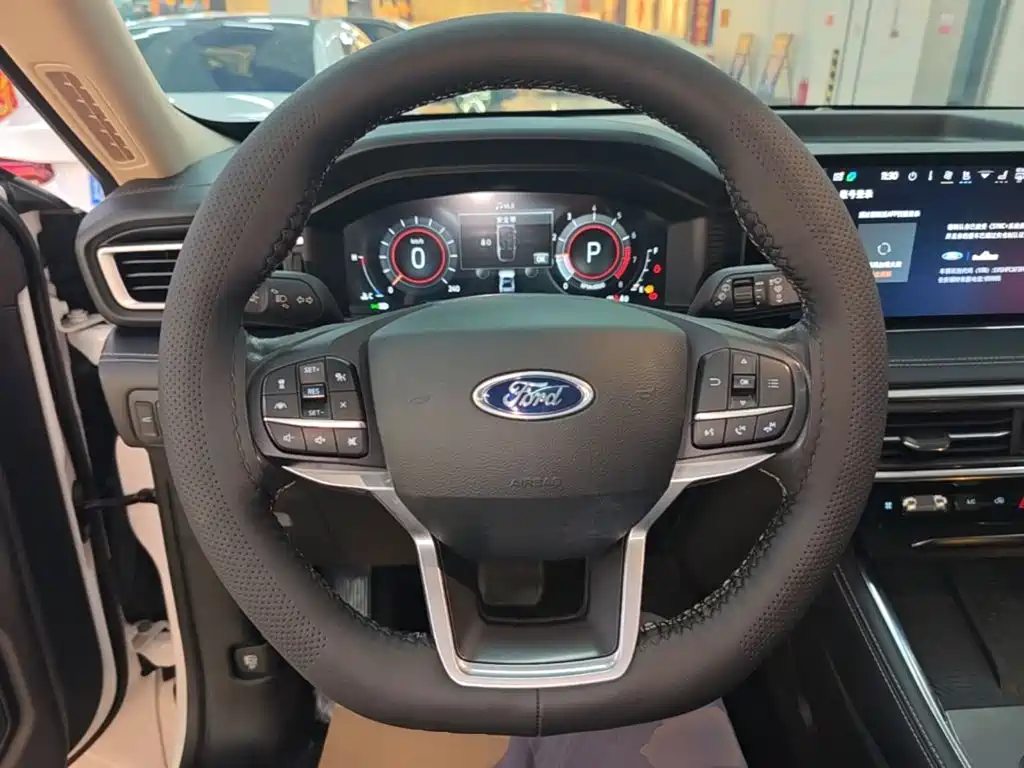 Ford Explorer — миниатюра 11