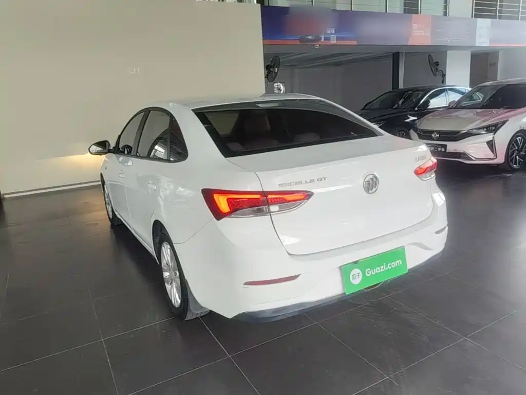 Buick Excelle — миниатюра 5