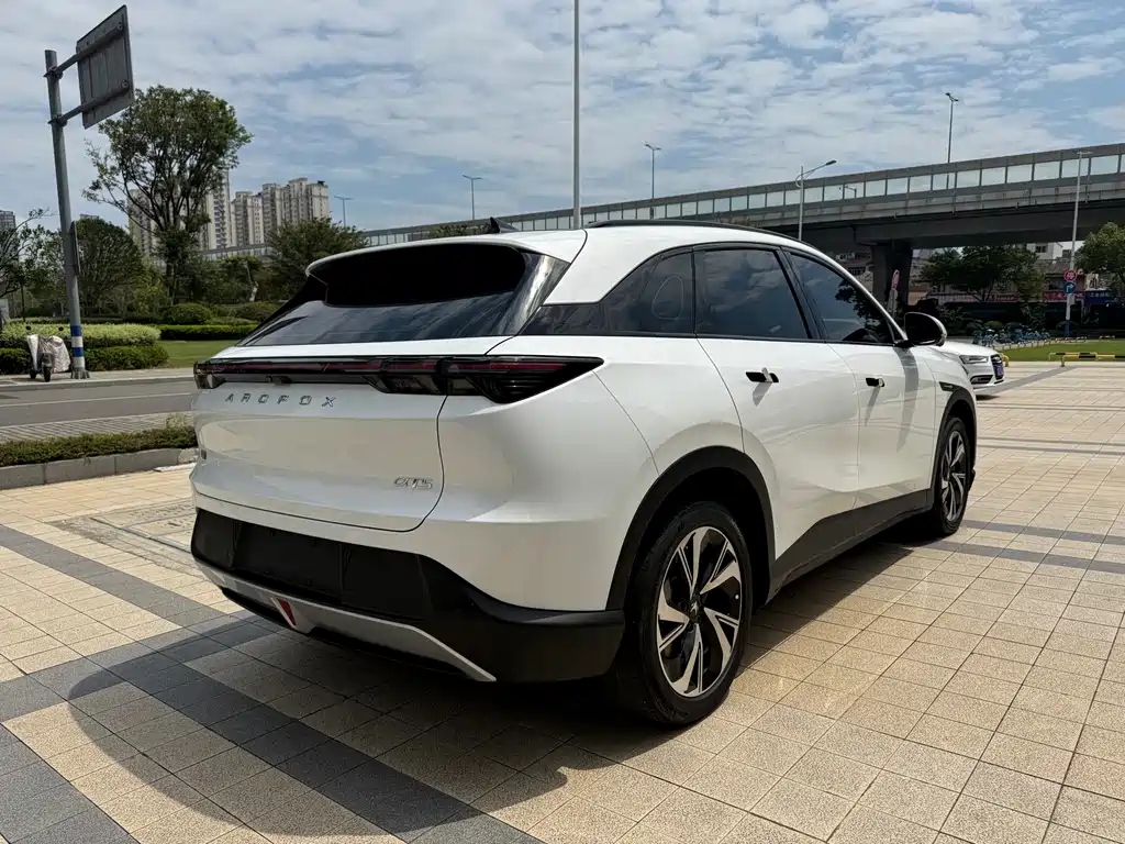 ARCFOX Alpha T5 — миниатюра 12
