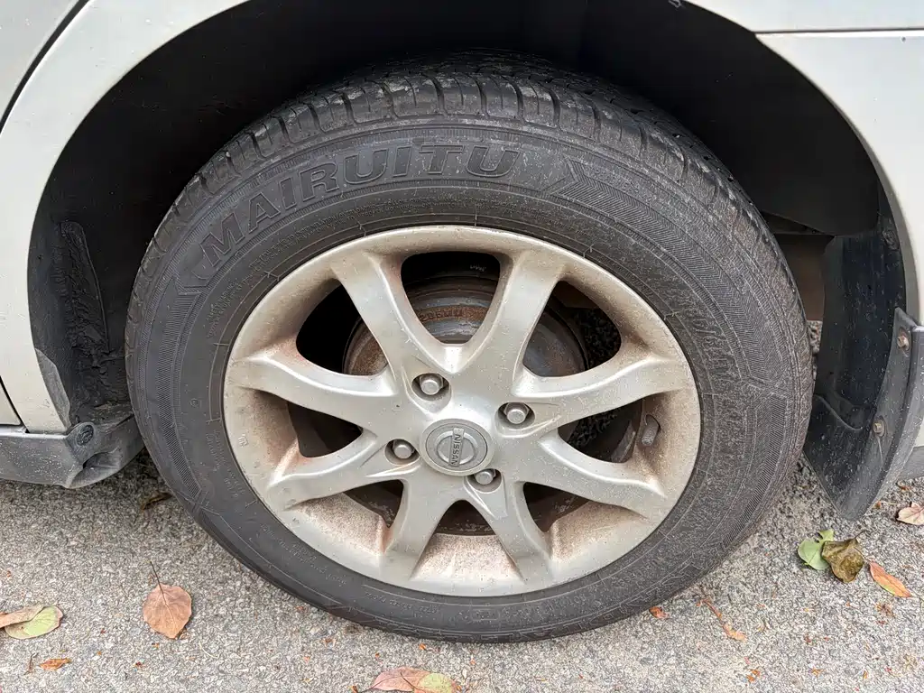 Nissan Tiida 2006 1.6JE AT