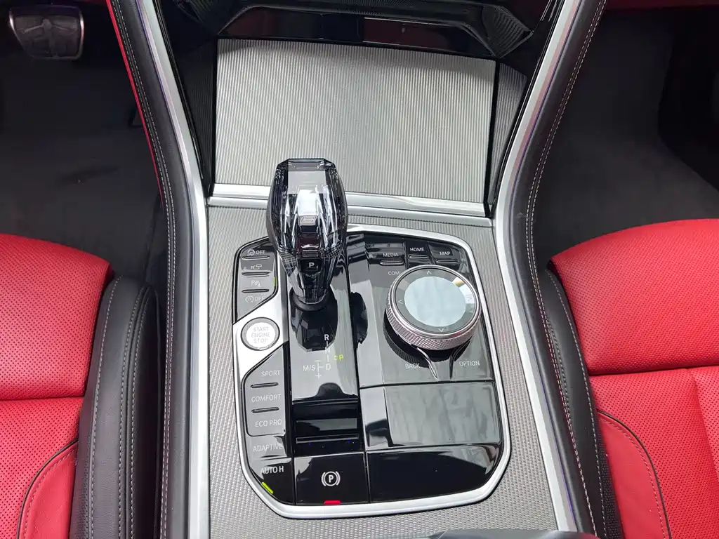 BMW 8 Series — миниатюра 15