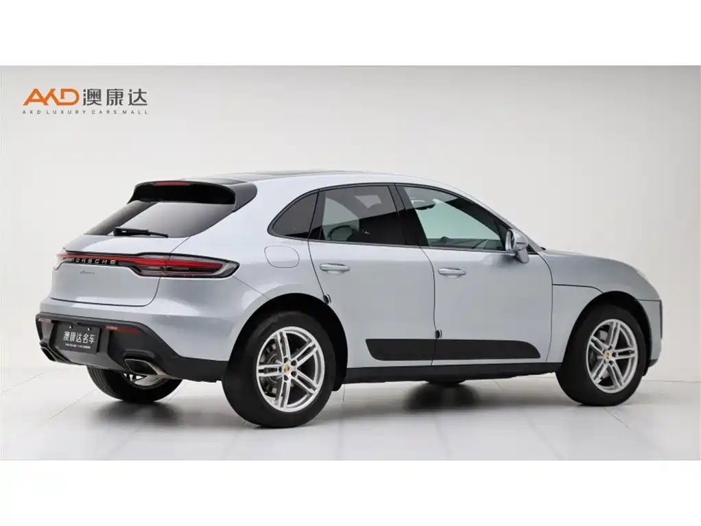 Porsche Macan — миниатюра 3