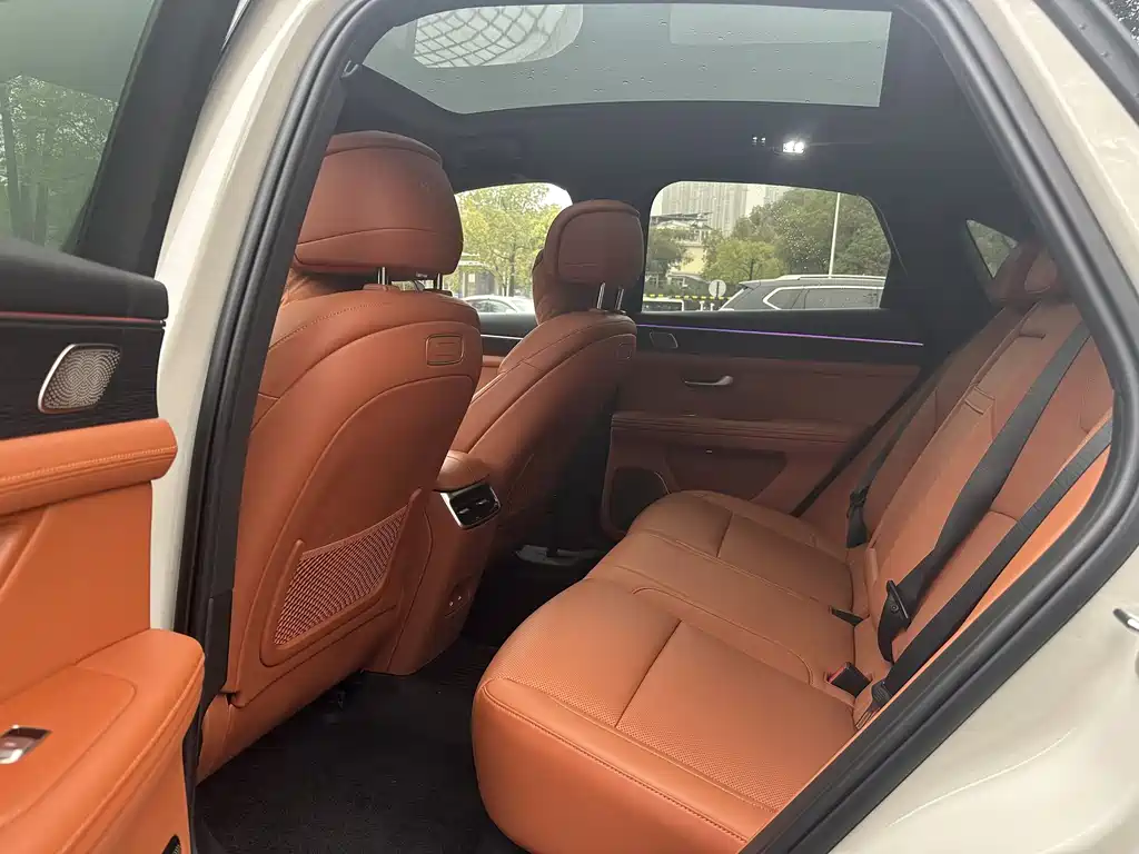 AITO ASK THE WORLD M5