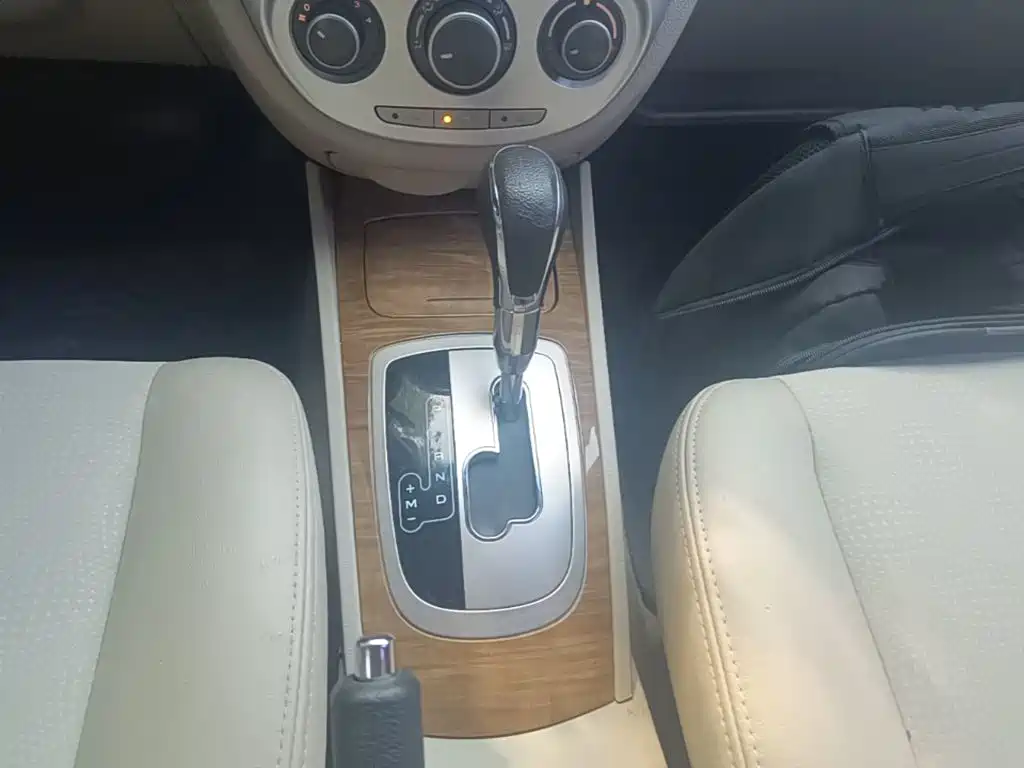 Buick Excelle — миниатюра 14