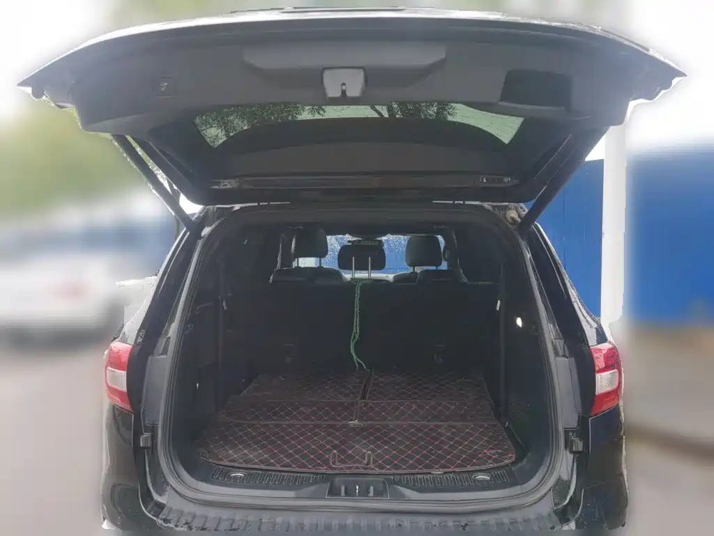Ford Everest — миниатюра 20