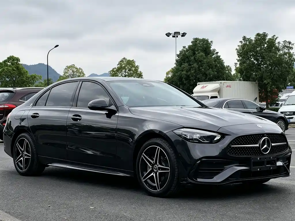 Mercedes-Benz C-Class — миниатюра 3