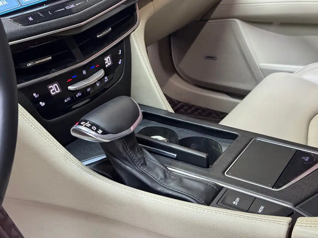 Cadillac CT6 — миниатюра 12