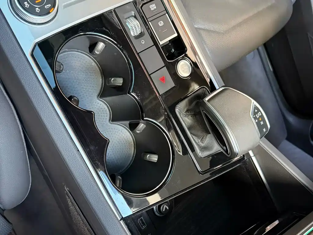 Volkswagen Touareg — миниатюра 5