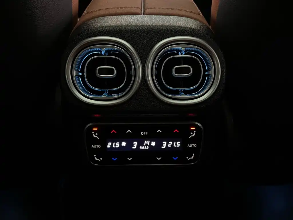Mercedes-Benz GLC — миниатюра 19