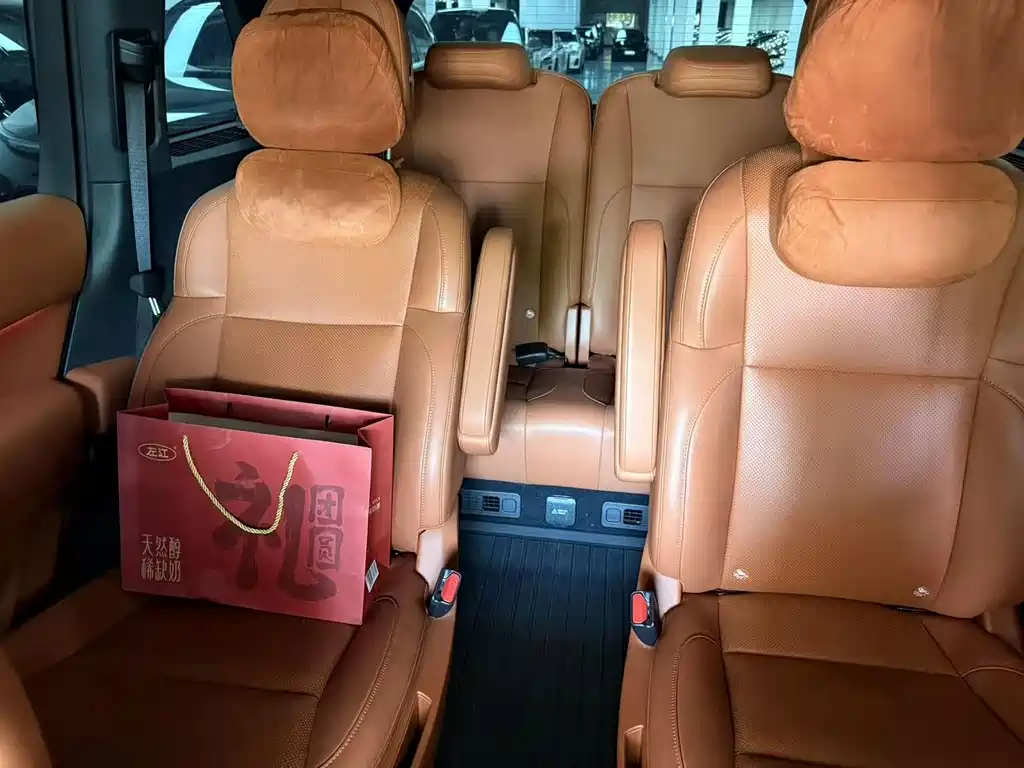 Li Auto Li L8 — миниатюра 6