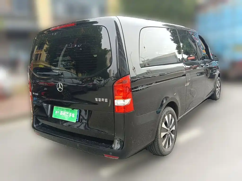 Mercedes-Benz Vito 2023 — фото 6