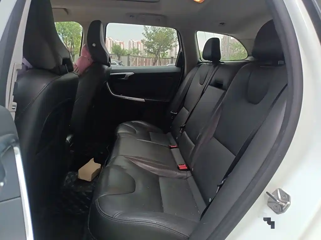 Volvo XC60 — миниатюра 18