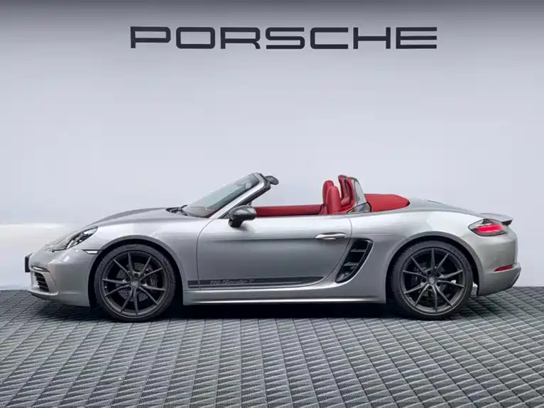 Porsche 718 2022 Boxster T 2.0T