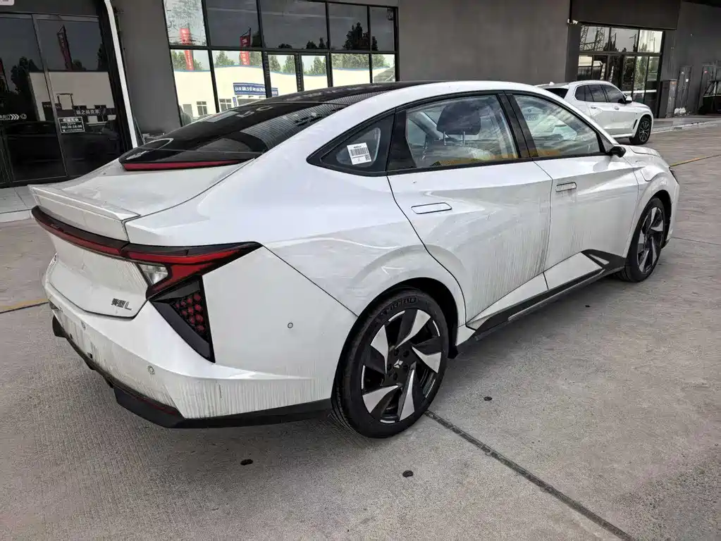 Lingxi L 2025 +