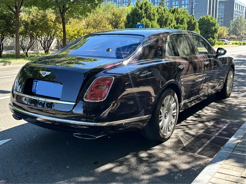 Bentley Mulsanne — миниатюра 6