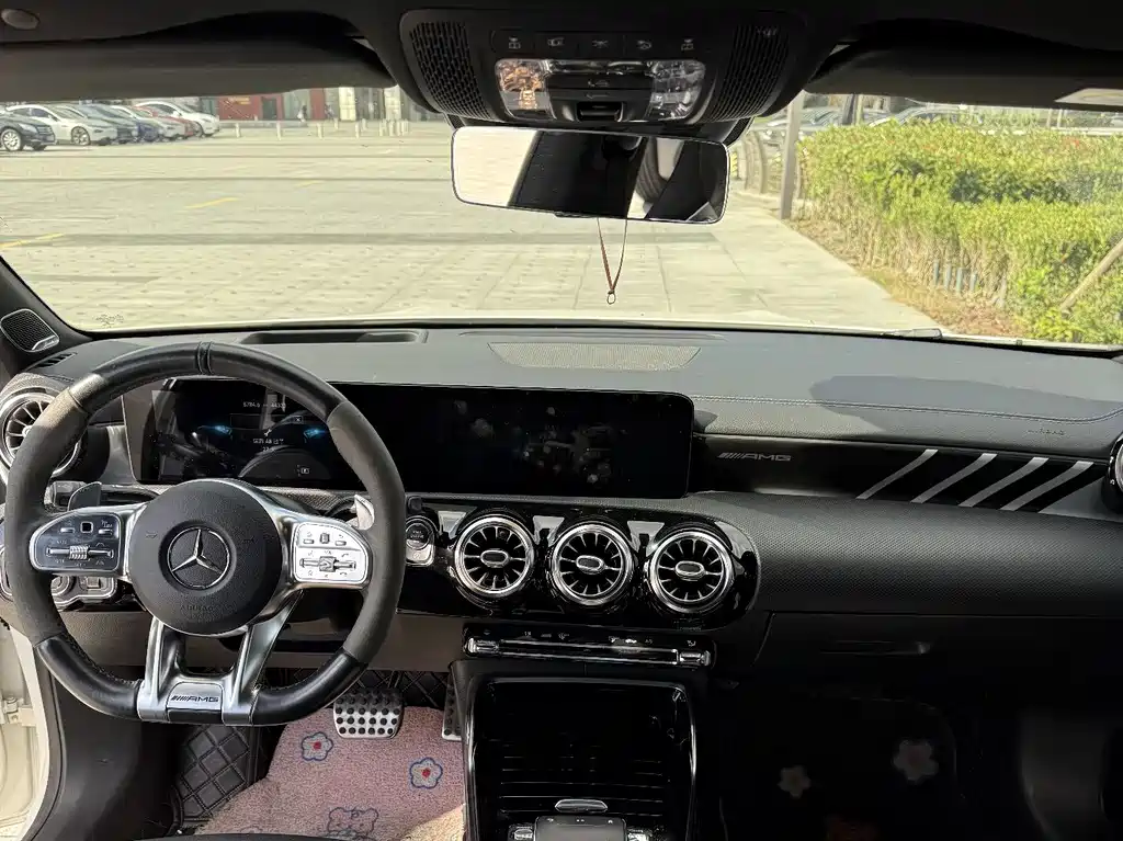 Mercedes-Benz CLA AMG — миниатюра 9