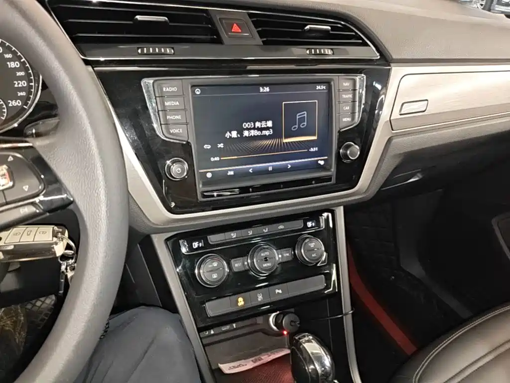 Volkswagen Touran — миниатюра 9
