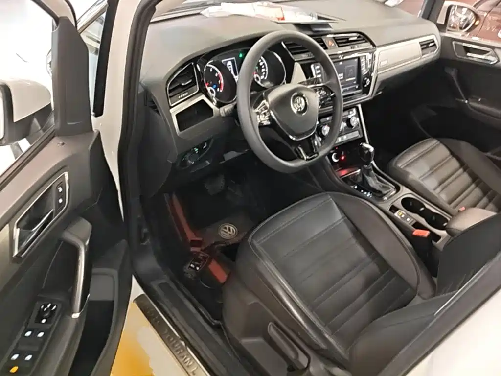 Volkswagen Touran — миниатюра 12
