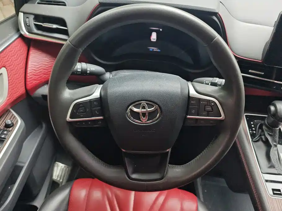 Toyota Granvia — миниатюра 15