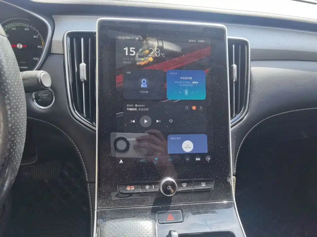 Roewe i6 MAX New Energy — миниатюра 14