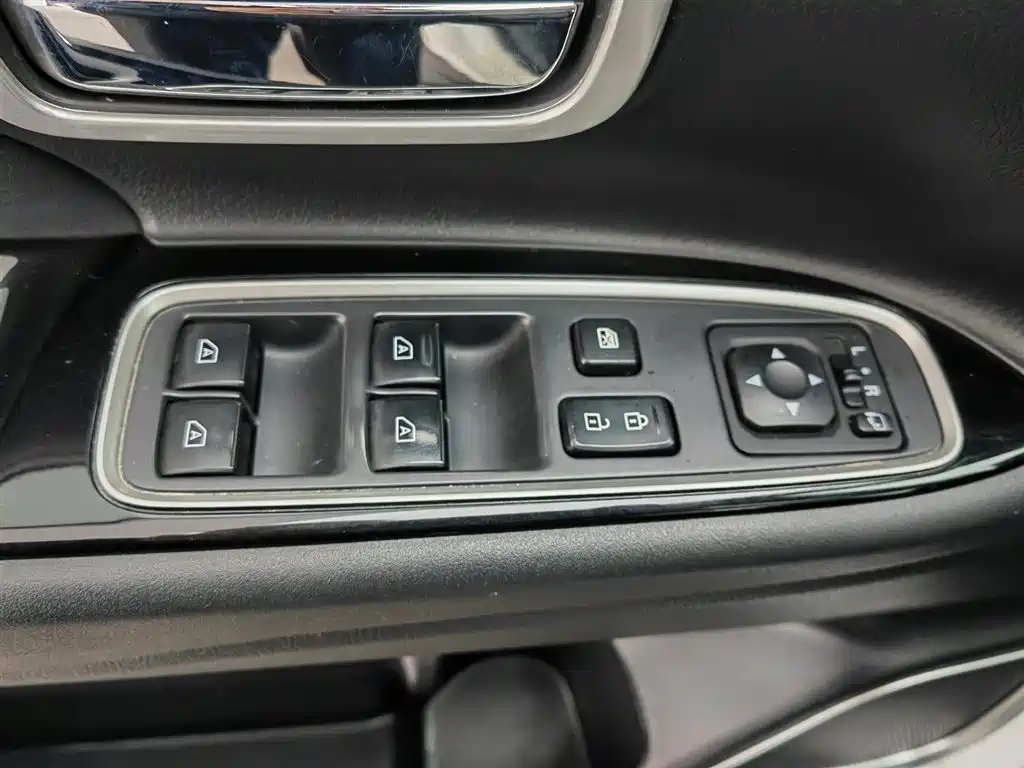 Mitsubishi Outlander 2019 2.0L Enjoy 5 мест V