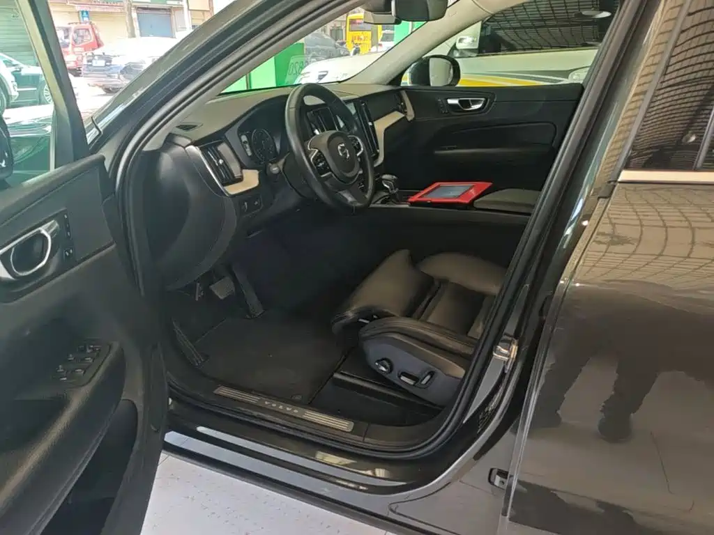 Volvo XC60 — миниатюра 16