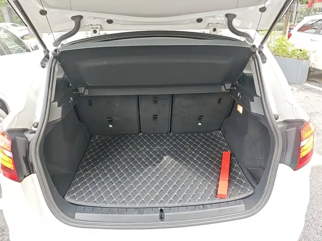 BMW 2 Series Active Tourer — миниатюра 19