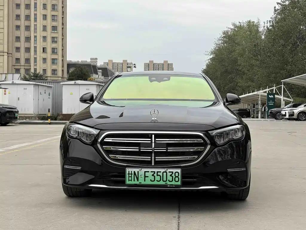Mercedes-Benz E-Class PHEV 2024 — фото 10
