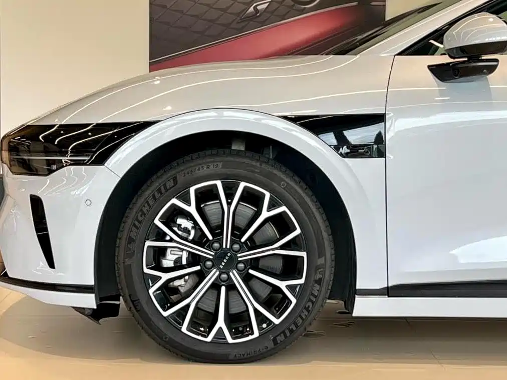 Zeekr Крайний Криптон 007 GT — миниатюра 4