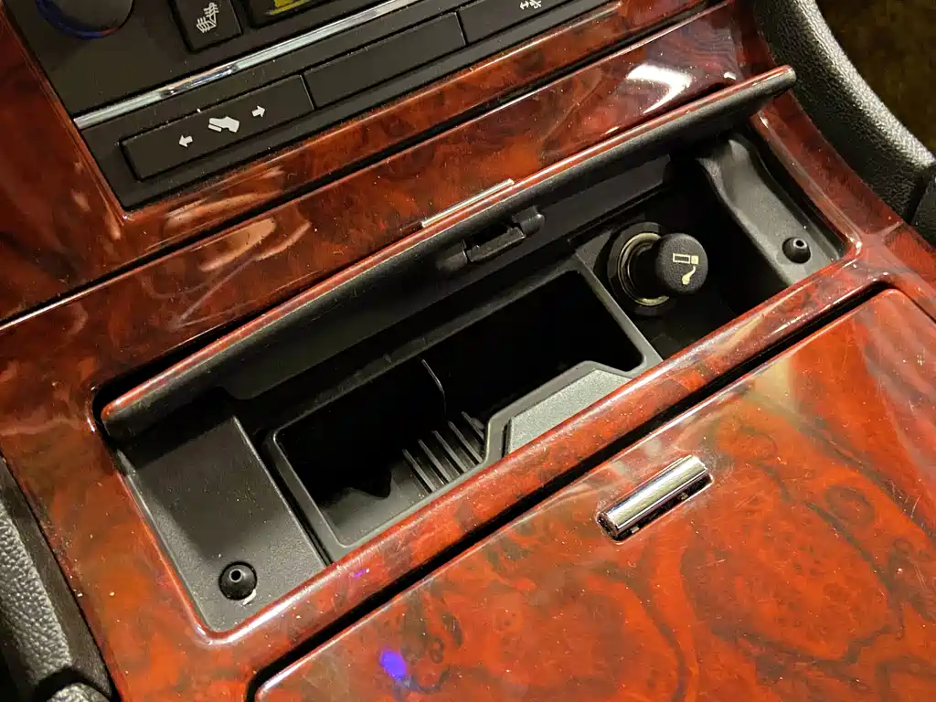 Cadillac Escalade — миниатюра 27