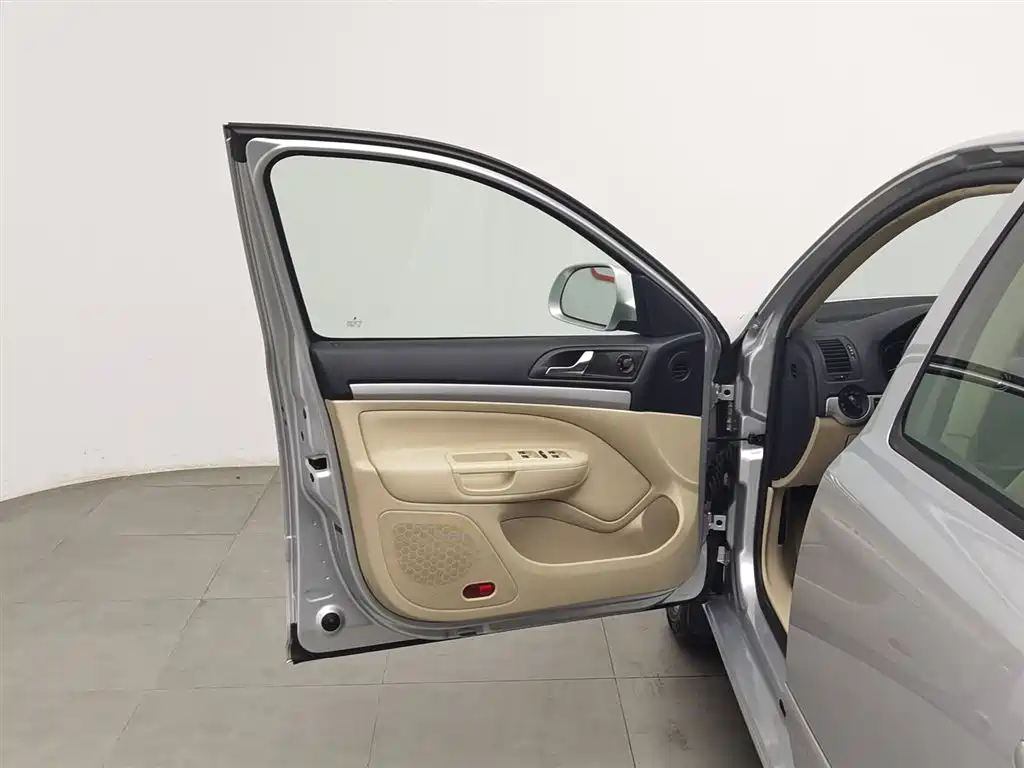Skoda Octavia 2015 1.6L AT