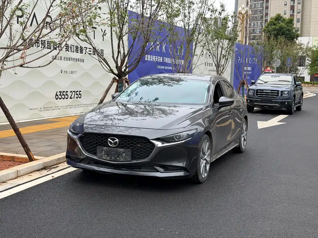 Mazda 3 Axela 2022