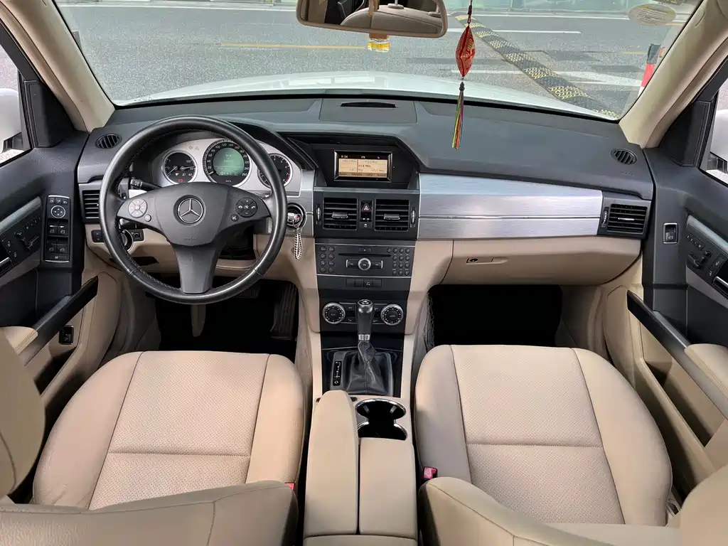 Mercedes-Benz GLK-Class (Import) — миниатюра 16