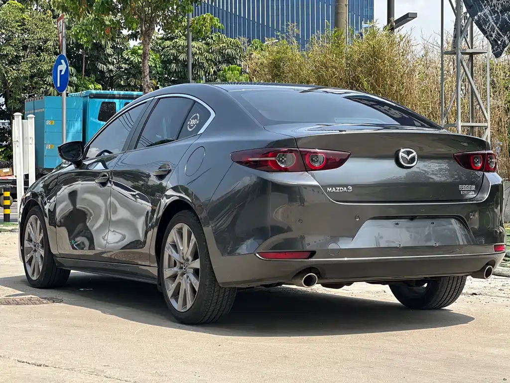 MAZDA 3 ANGKESAILA